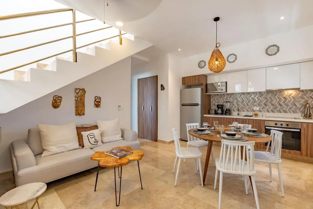 Bahay Condos Steps From The Beach And 5Th Ave Playa del Carmen Mexiko