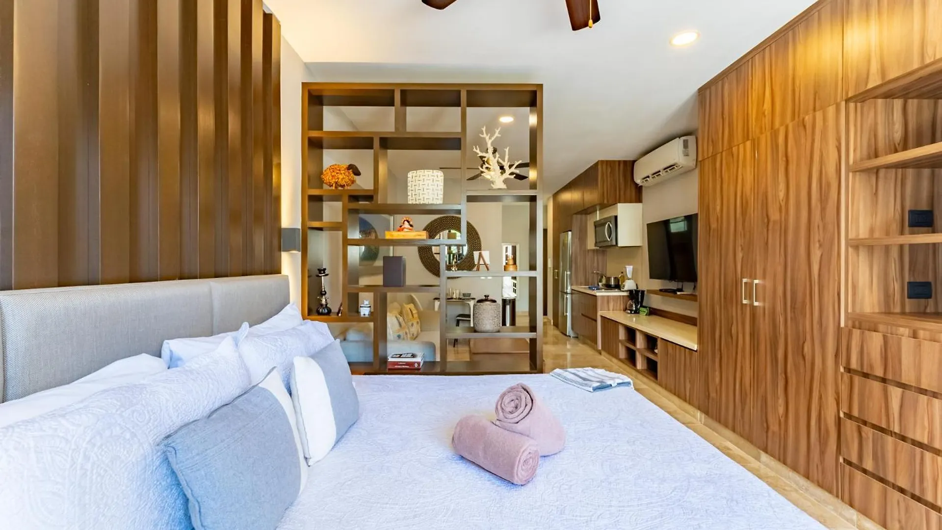 Bahay Condos Steps From The Beach And 5Th Ave Playa del Carmen Apartment